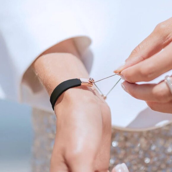 Stress Relief Snap Bracelet Silicone Rubber Bands Anxiety and Mindfulness - Picture 4 of 8